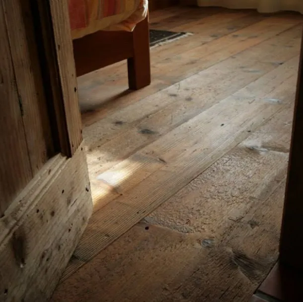 pavimento in legno massello su misura