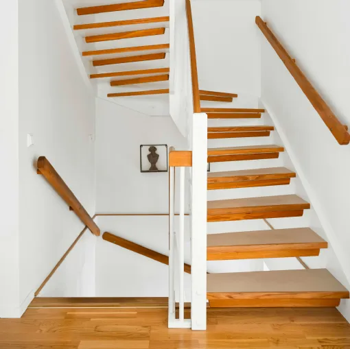 Realizzazione Scale su Misura in Legno Belluno