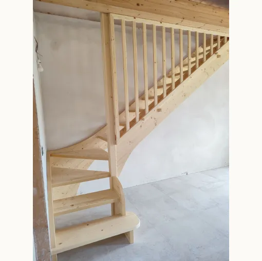  Scala su misura in legno 