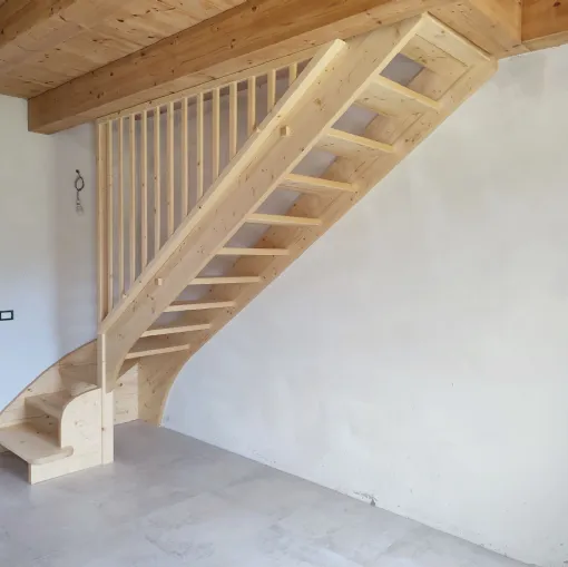  Scala su misura in legno